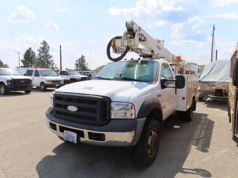 2006 Ford F550 4x4, AT 37ft Bucket truck (CN 71)